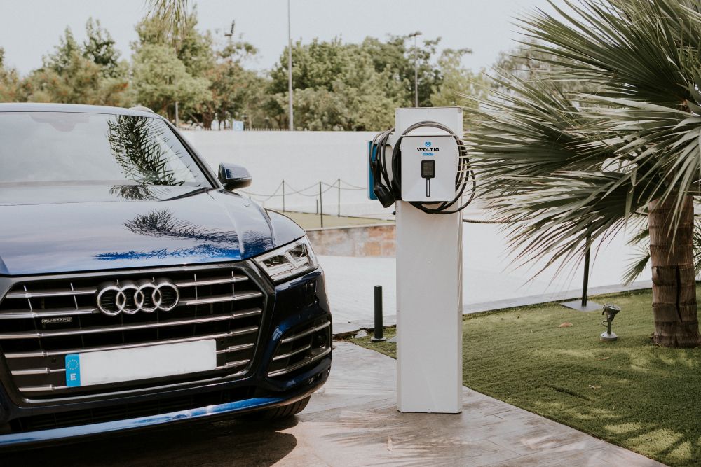 Carga inteligente: qué es y por qué marca la diferencia en un cargador para coche eléctrico